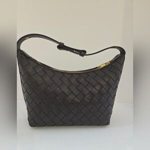 Verano Hill Leather woven handbag